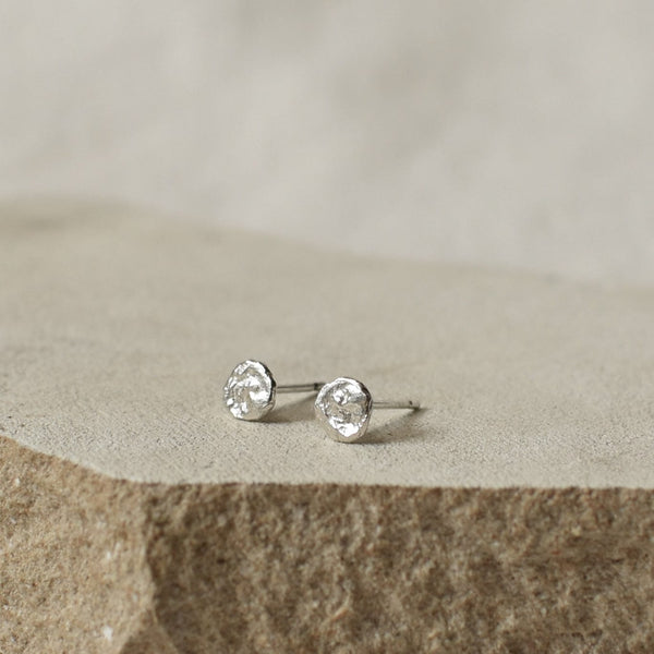 Sati Mini Eclipse Studs | Silver
